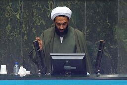 فعلا بهترین گزینه قبول بودجه ای بود که دولت اصلاحاتی در آن انجام داده است
