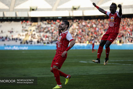 دیدار تیم های پرسپولیس و ذوب آهن اصفهان