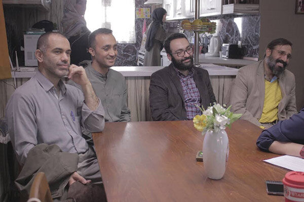 مدیر شبکه پنج از پشت صحنه سریال پدر پسری بازدید کرد