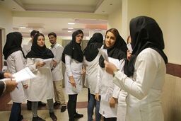 اعتراض دانشجویان دانشگاه‌های علوم پزشکی نسبت به تغییر زمان آزمون دستیاری