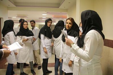 اعتراض دانشجویان دانشگاه‌های علوم پزشکی نسبت به تغییر زمان آزمون دستیاری