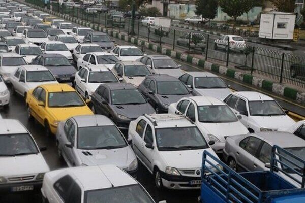 ترافیک در معابر شهر تهران شروع شد