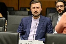 ایران در صادرات نفت هیچ محدودیتی نمی‌ پذیرد