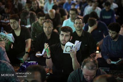 احیای شب نوزدهم ماه مبارک رمضان در امامزاده صالح (ع)