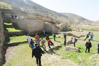 بخشی از مسیر دیوار دفاعی گرگان پاکسازی شد