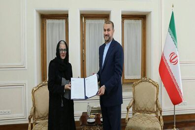 هیچگاه در گفت‌وگو برای حفظ منافع و عزت مردم، لکنت زبان نخواهیم داشت