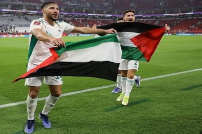 تیم ملی مراکش صعودش را با پرچم فلسطین جشن گرفت + فیلم