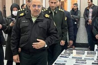 عقابی که موبایل خانم بازیگر را دزدید
