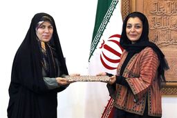 مشارکت هنرمندان به گفتمان‌سازی صنایع‌دستی کمک می‌کند