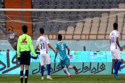 بازی استقلال و شاهین شهرداری‌ بوشهر زنده از شبکه سه سیما پخش می شود