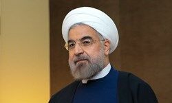 سخنرانی روحانی با یک‌ ساعت و نیم تاخیر در اهواز آغاز شد