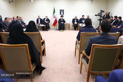 دیدار نخبگان و دانشجویان بسیجی مدال‌آور دانشگاه صنعتی شریف با مقام معظم رهبری