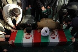 تشییع پیکر جانباز ۷۰ درصدی دفاع مقدس در اهواز 