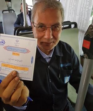 وزیر تعاون، کار و رفاه اجتماعی آرای خود را به صندوق انداخت