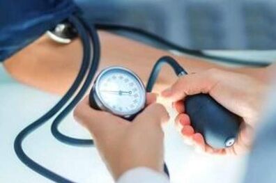 چگونه بفهمیم فشار خون داریم یا نه؟
