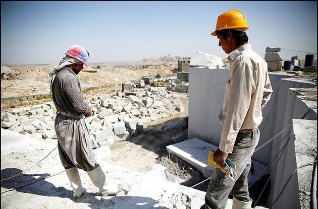 هیچگونه مانعی در واگذاری سنگ به تولیدکنندگان مصنوعات سنگی وجود ندارد