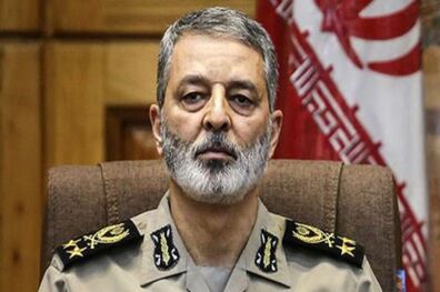 سرلشکر موسوی در تماس تلفنی با علی لاریجانی جویای حال وی شد