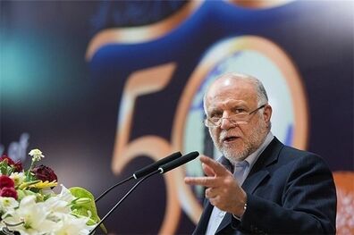 کلنگ زنی خط اتیلن غرب با حضور زنگنه در تبریز