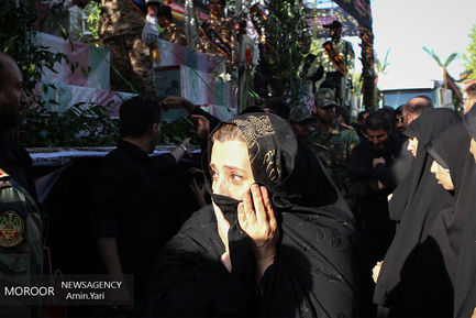 تشیع پیکرهای مطهر 135 شهید گمنام دوران دفاع مقدس