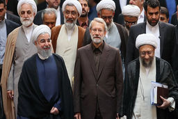 وزیر دادگستری با مشارکت همه قوا انتخاب شده است