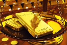 طلای جهانی از مرز ۱۲۰۰ دلار عقب نشست