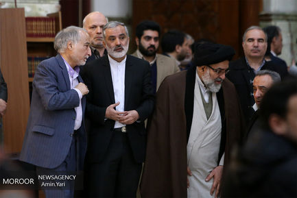 یوم الله ۱۲ بهمن در حرم بنیانگذار جمهوری اسلامی