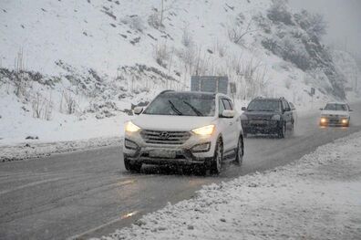 برای تردد در محورهای کوهستانی همراه داشتن زنجیر چرخ الزامی است