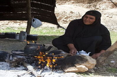 پذیرایی عشایر کرمانشاه از میهمانان نوروزی در 10 نقطه استان