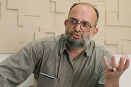 فردو و اراک را بتون کردند تا دستاوردش سپردن کترینگ قطارها به خارجی‌ها باشد/ جوان انقلاب باید وسط میدان باشد
