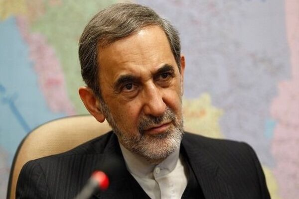 استعفای ناطق نوری از دانشگاه آزاد پذیرفته نشده است