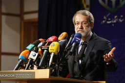 اگر دست به دست هم دهیم برابر ستم آمریکا موفق خواهیم شد