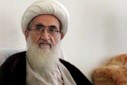 مسئولان بر خلاف مصلحت کشور عمل نکنند
