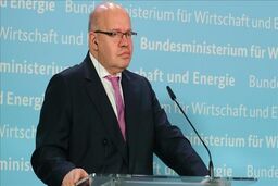 برلین برای برقراری رابطه با روسیه می جنگد
