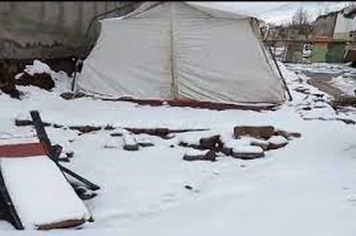 فوت مادر و پسر زلزله زده خویی در چادر به دلیل گازگرفتگی