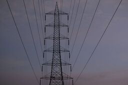 جمع آوری 50 حلقه سیم و کابل غیر استاندارد در اصفهان