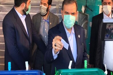 محسن رضایی پای صندوق رای حضور یافت