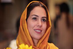 حضور تینا پاکروان در فیلم سینمایی بی‌وزنی