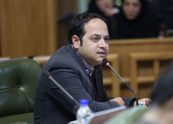 تذکر عضو شورای شهر به حناچی درخصوص خط ۱۰ متروی تهران