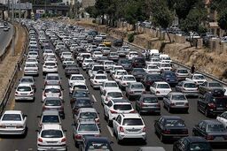 ترافیک نیمه سنگین در محور هراز/ آسمان تهران امروز بارانی می‌شود