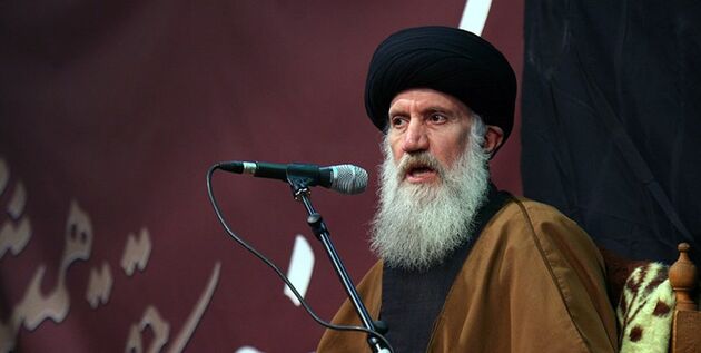 استاد فاطمی نیا در بخش مراقبت‌های ویژه بیمارستان تحت مراقبت است