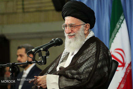دیدار جمعی از خانواده‌های شهدای مرزبانی و مدافع حرم با مقام معظم رهبری