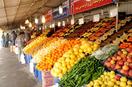 وزارت صنعت مسئولیت ذخیره سازی میوه شب عید را بر عهده گرفت