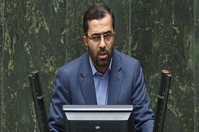 مجلس باید وزیری را انتخاب کند که اهل سیاست پژوهی باشد