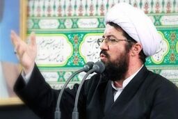 حجاب نماد و نشانه‌ای است که پشت آن هویت، عفت و کانون یک خانواده است