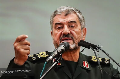 سپاه به امر تخلیه آب کمک می‌کند