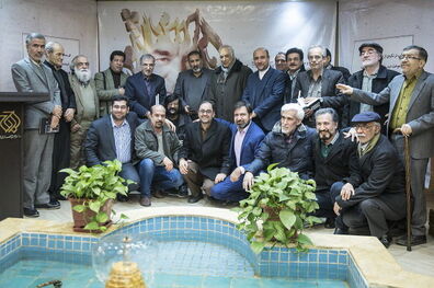 تجلیل از «فرهنگستان یک‌نفره» در شب شاعر