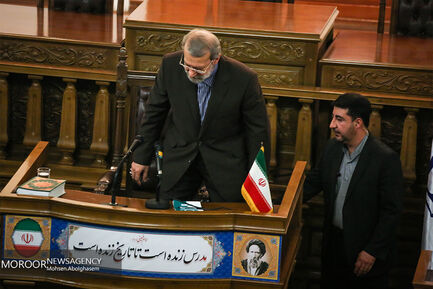نشست خبری رئیس مجلس شورای اسلامی
