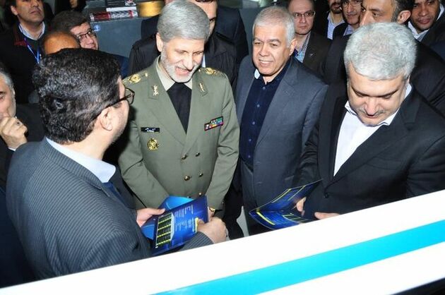 افتتاح خط تولید تایر خودروهای تاکتیکی با حضور وزیر دفاع