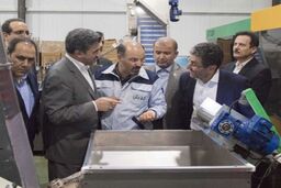 مدیرعامل بانک صادرات ایران از گروه صنعتی گلرنگ بازدید کرد