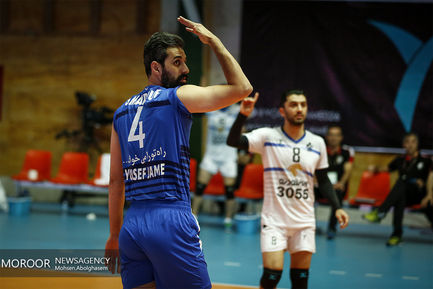 دیدار تیم های والیبال پیکان و شمس